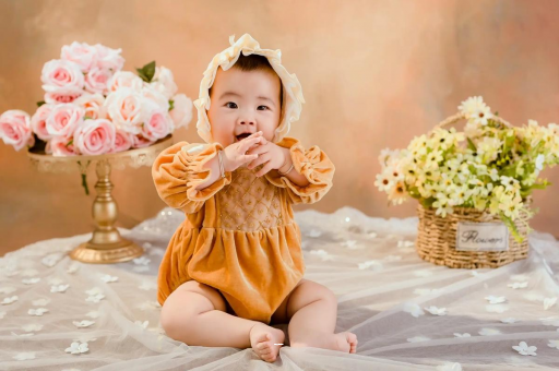 黄石怀孕多久出现症状